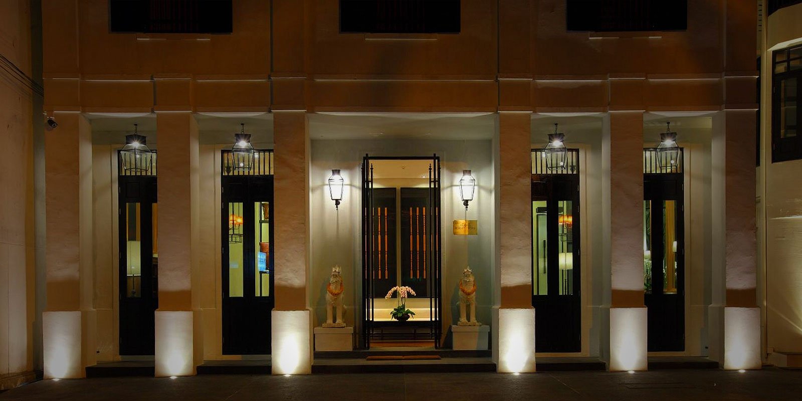 99 The Gallery Hotel